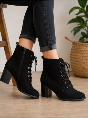 Black Lace-Up Block Heel Ankle Boots Size 8 Dark Academia